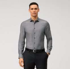Ajuste corporal de nivel cinco, camisa de negocios, Royal Kent, negro. OLYMP ropa 82622D689